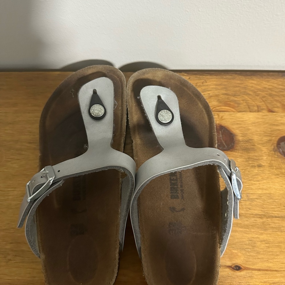 Birkenstock Gizeh Metallic Sandals sz 32